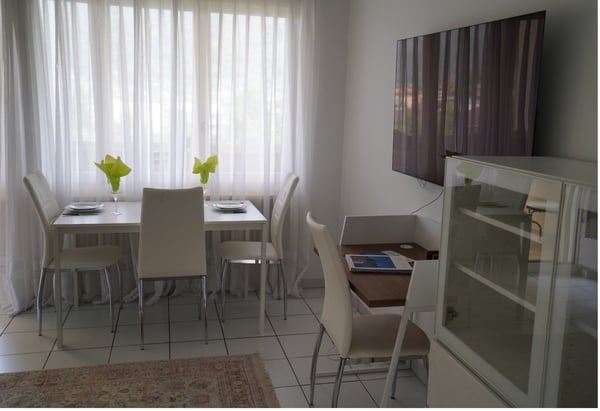 Schöne 2.5 Zi-Wohnung mit Terrasse 4