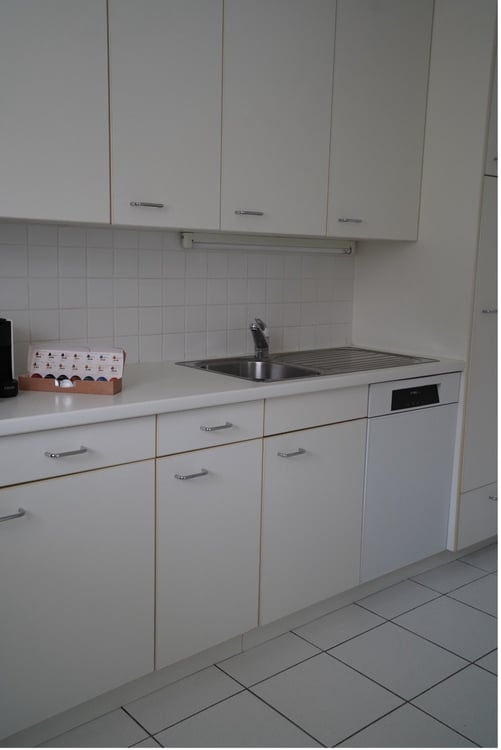 Schöne 2.5 Zi-Wohnung mit Terrasse 6
