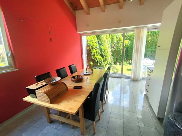 Meravigliosa villa immersa nel verde nella collina di Giubiasco in località Lôro 15