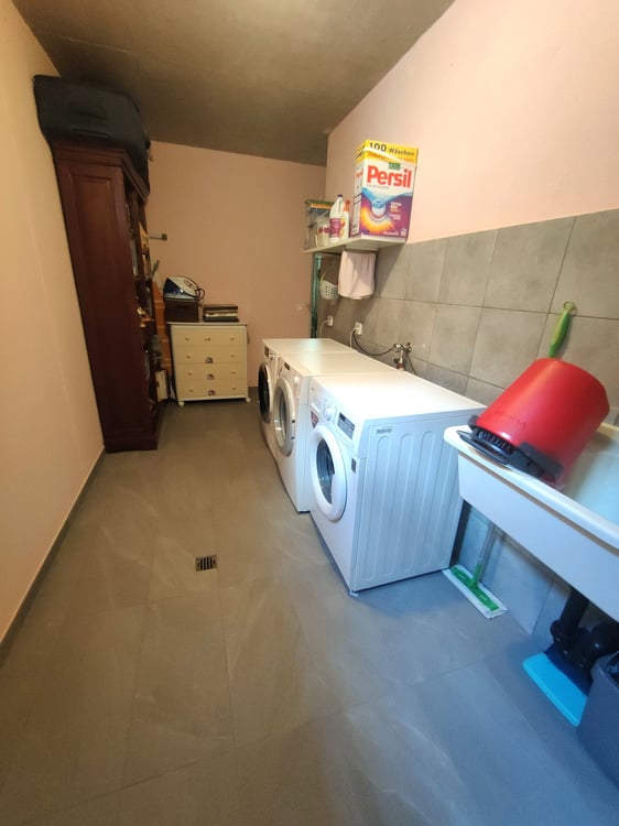 Meravigliosa villa immersa nel verde nella collina di Giubiasco in località Lôro 22