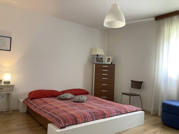 Attico 4 1/2 + box, posteggi e giardino/orto a Giubiasco 10