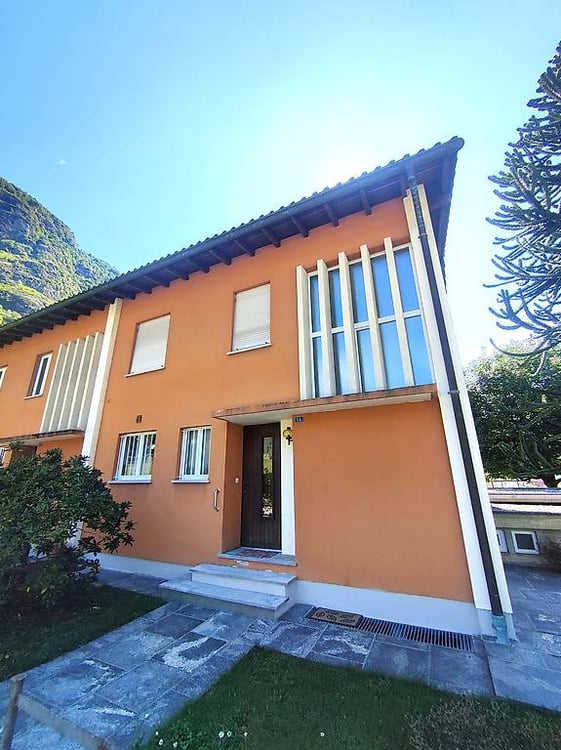 Casa monofamiliare a schiera di prima testa a Biasca 6