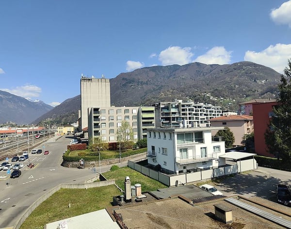4.5 locali - ultimo piano - Giubiasco 12
