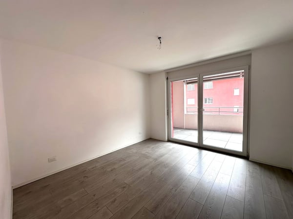 Moderno appartamento 2.5 locali con balcone a Cadenazzo 11