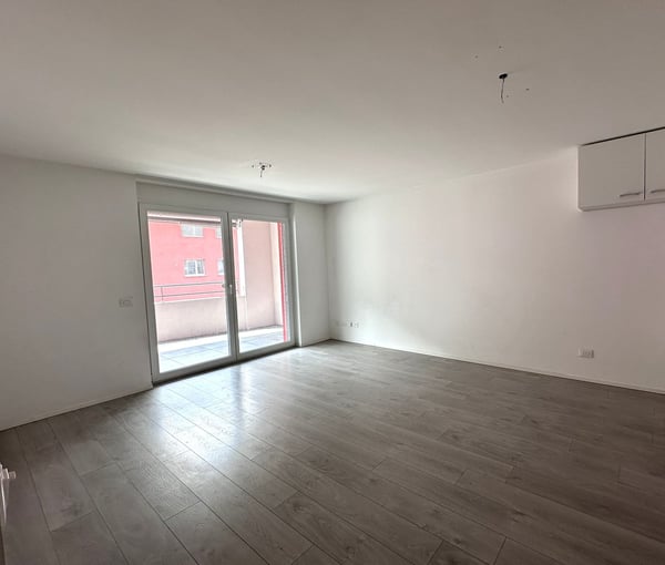 Moderno appartamento 2.5 locali con balcone a Cadenazzo 3