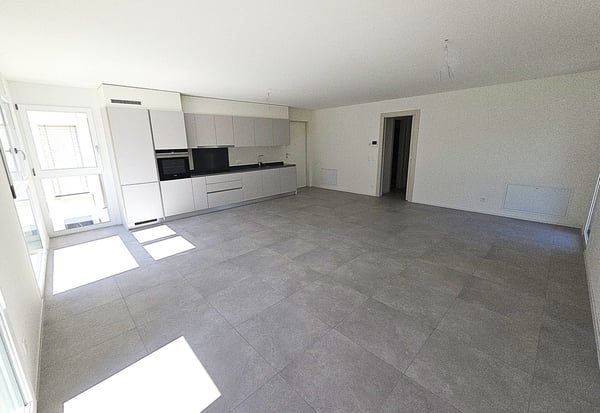Modernes 3.5-Zimmer-Apartment in Claro 6