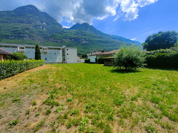 Terreno edificabile a Lodrino 3