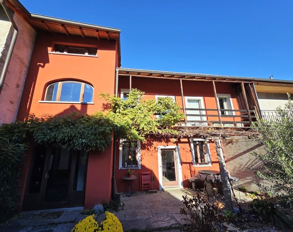 Splendida casa tipica ticinese di 6 locali 2