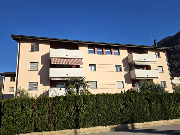 Splendido attico di 5.5 locali con piscina ad Arbedo-Castione 3