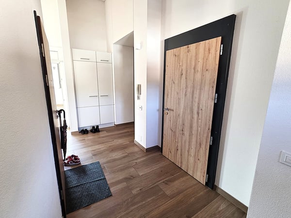 Splendido attico di 5.5 locali con piscina ad Arbedo-Castione 12