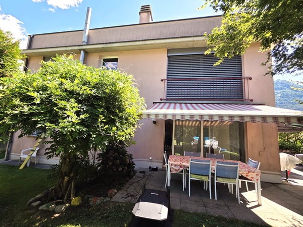 Spaziosa casa unifamiliare di 6 locali a Gorduno 3