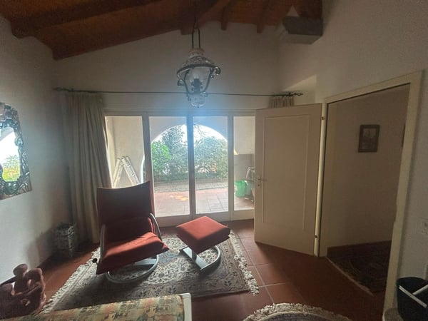Incantevole casa unifamiliare ad Orselina con piscina e vista panoramica 10