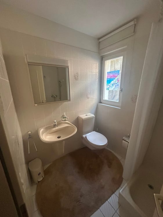 Incantevole casa unifamiliare ad Orselina con piscina e vista panoramica 11