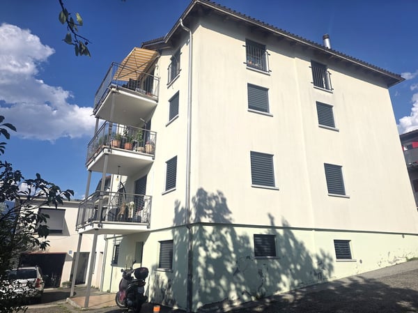 Palazzina con 4 appartamenti + casetta da riattare 4