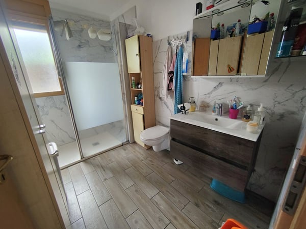 Casa unifamiliare con giardino, in collina a Giubiasco 16