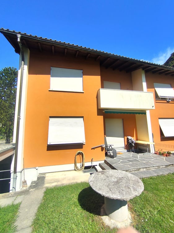 Casa monofamiliare a schiera di prima “testa” a Biasca 4