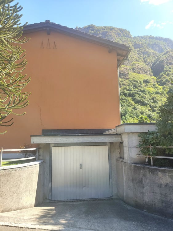 Casa monofamiliare a schiera di prima “testa” a Biasca 7