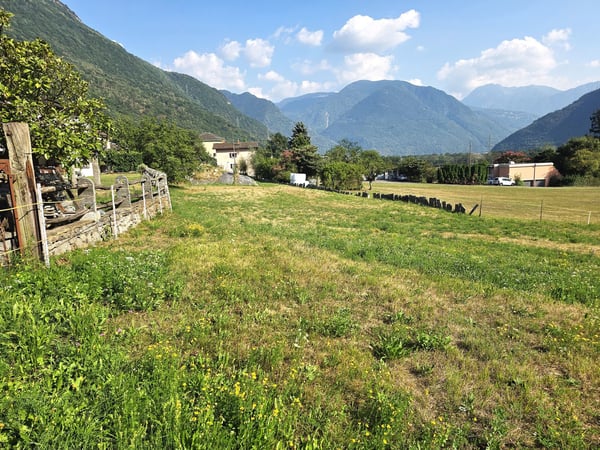Terreno edificabile in zona Residenziale R3 a Claro 2