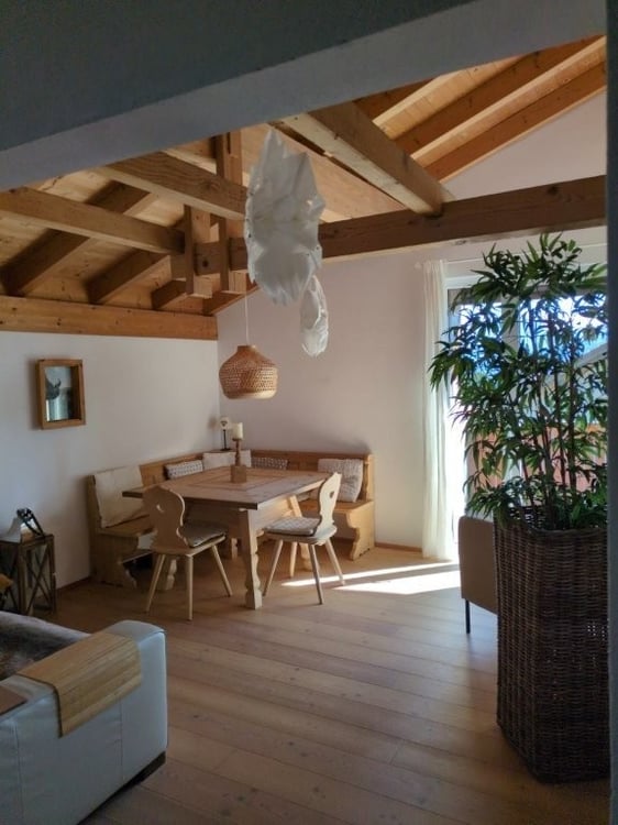 Dachwohnung in idyllischem Feriendorf Feldis/Veulden 4