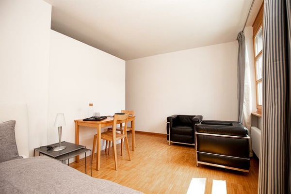 Möbliertes Studio an bester Zentrumslage in Lenzerheide 3