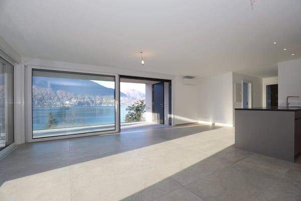 Attika-Wohnung mit Panoramasicht auf den See 9