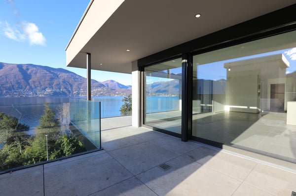 Attika-Wohnung mit Panoramasicht auf den See 1