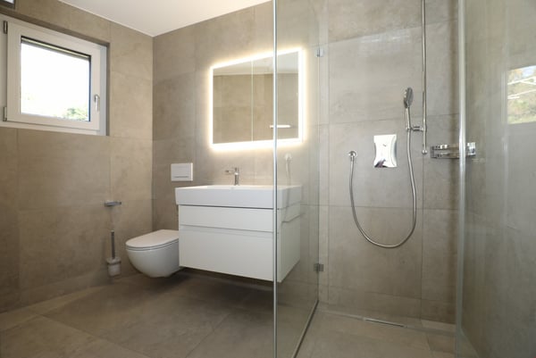 Attika-Wohnung mit Panoramasicht auf den See 13