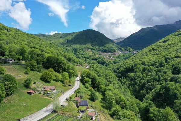 Schönes Rustico in ruhiger Lage und schönem Rebberg in Medeglia 16