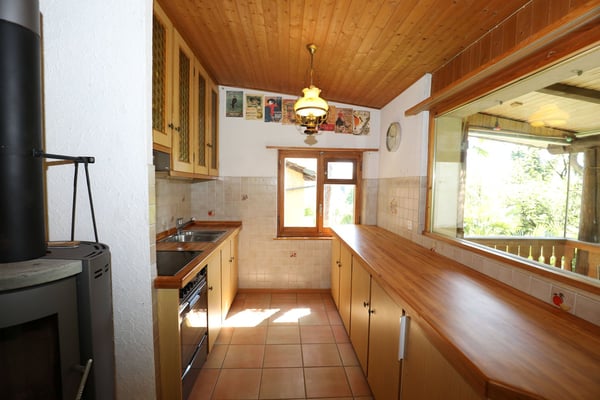 Einfamilienhaus + grosses Gästehaus mit Swimmingpool und herrlicher Aussicht 20