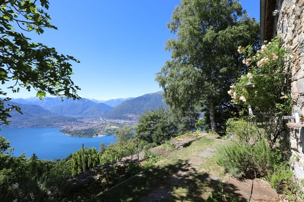 Einmaliges Rustico mit schönem Seeblick in Vairano 5