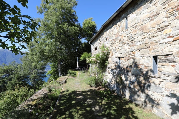 Einmaliges Rustico mit schönem Seeblick in Vairano 18