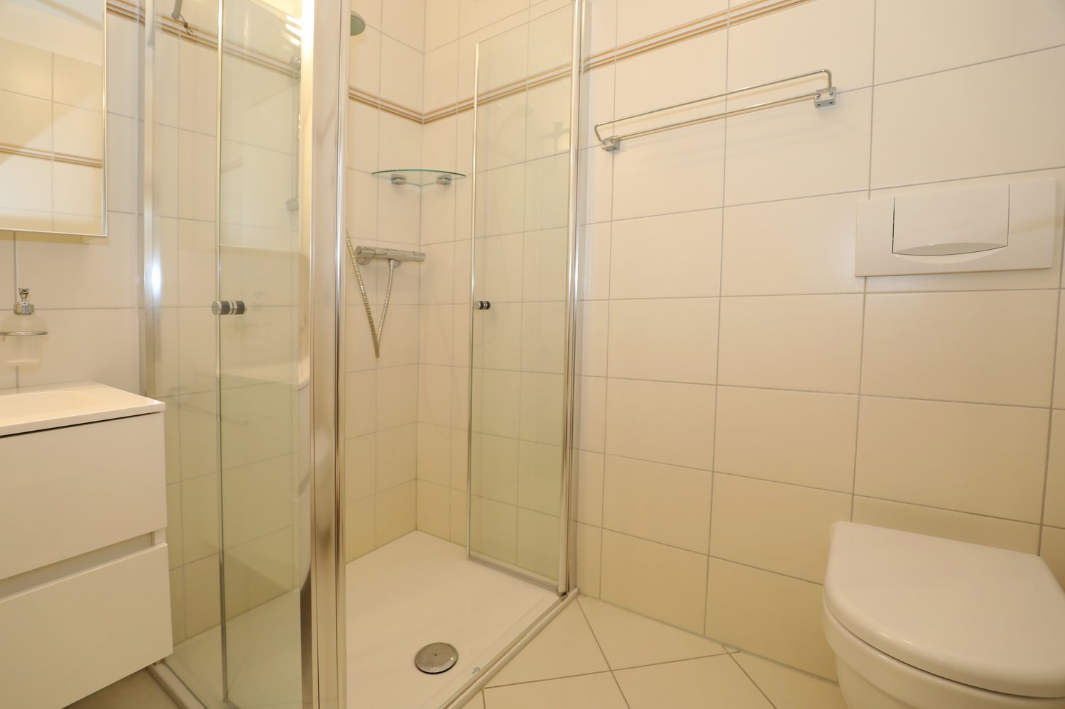 Immobilie in Gerra - 3-Zimmer-Eigentumswohnung mit herrlicher Sicht auf den Lago Maggiore - Bild 14