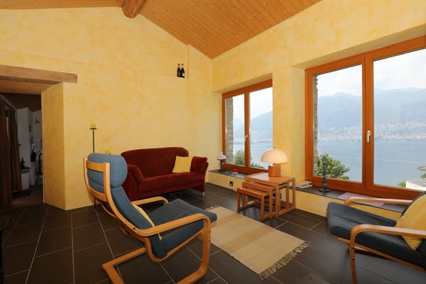 Komfortables Rustico mit Panoramasicht auf See und Berge im Gambarogno 9