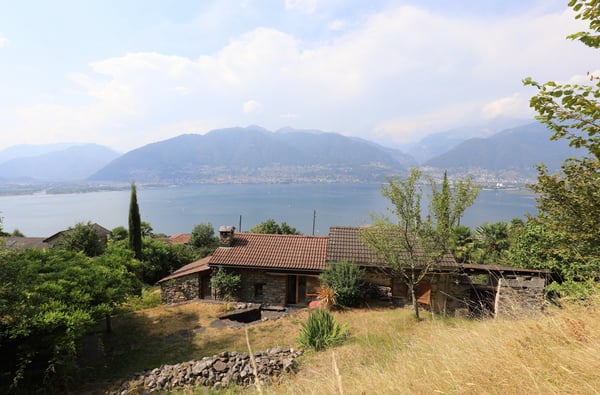 Komfortables Rustico mit Panoramasicht auf See und Berge im Gambarogno 3