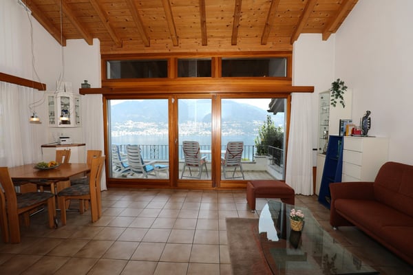 Doppelhaus-Hälfte mit herrlicher Sicht auf den Lago Maggiore 6