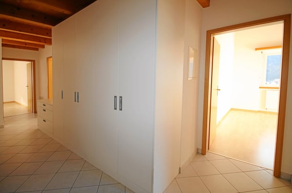 5.5-Zimmer-Maisonette-Eigentumswohnung mit Mansarde und schöner Bergsicht 10