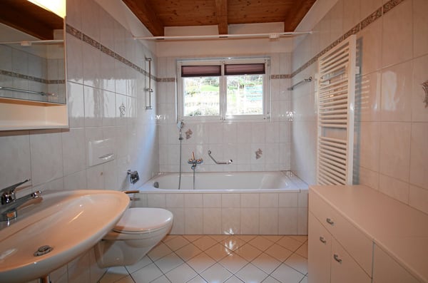 5.5-Zimmer-Maisonette-Eigentumswohnung mit Mansarde und schöner Bergsicht 15