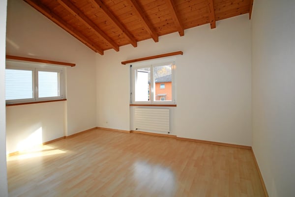 5.5-Zimmer-Maisonette-Eigentumswohnung mit Mansarde und schöner Bergsicht 11