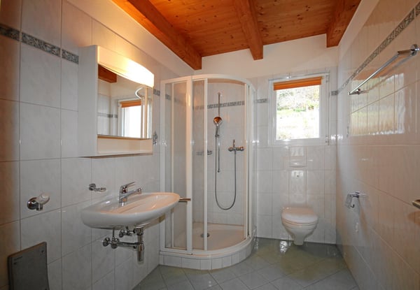 5.5-Zimmer-Maisonette-Eigentumswohnung mit Mansarde und schöner Bergsicht 16