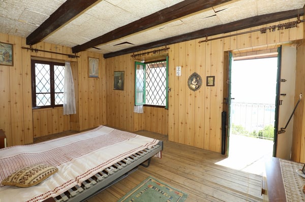 Haus inmitten von Rebbergen und schöner Weitsicht 11