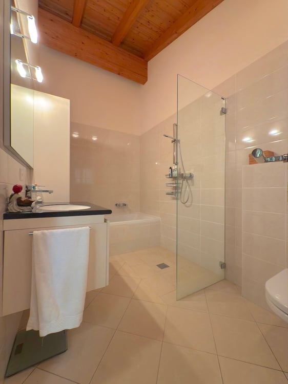 2 Case Unifamiliari con giardino e piscina, in zona idilliaca e tranquilla 12