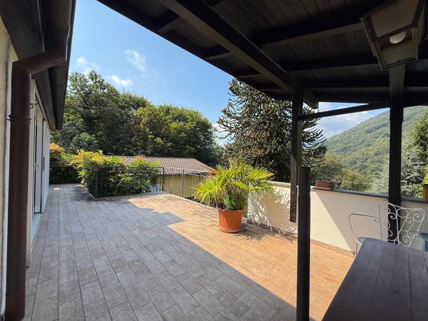 2 Case Unifamiliari con giardino e piscina, in zona idilliaca e tranquilla 8