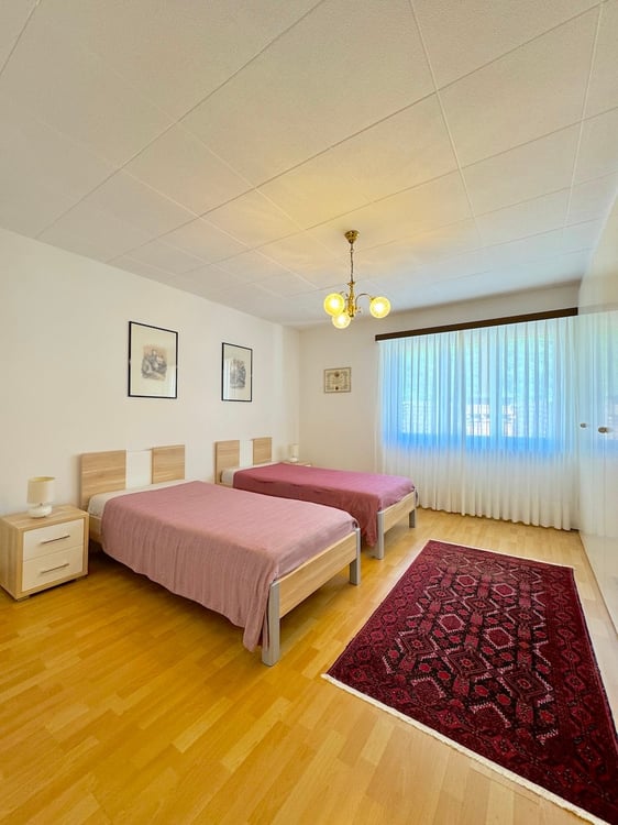 Spazioso appartamento 12