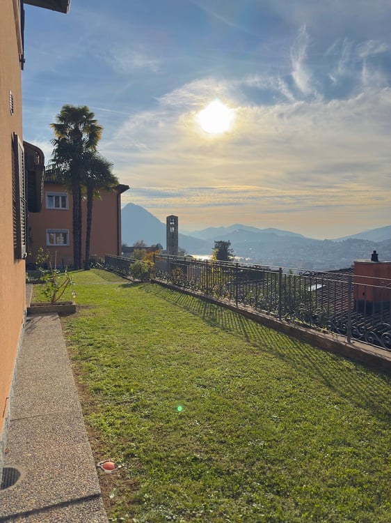 Spaziosa Villa con giardino e vista panoramica a Pregassona 14