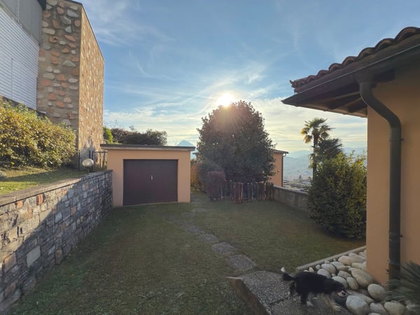 Spaziosa Villa con giardino e vista panoramica a Pregassona 30
