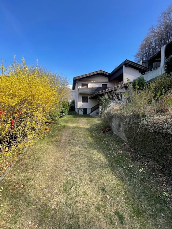Casa Unifamiliare con giardino in zona tranquilla e soleggiata 1