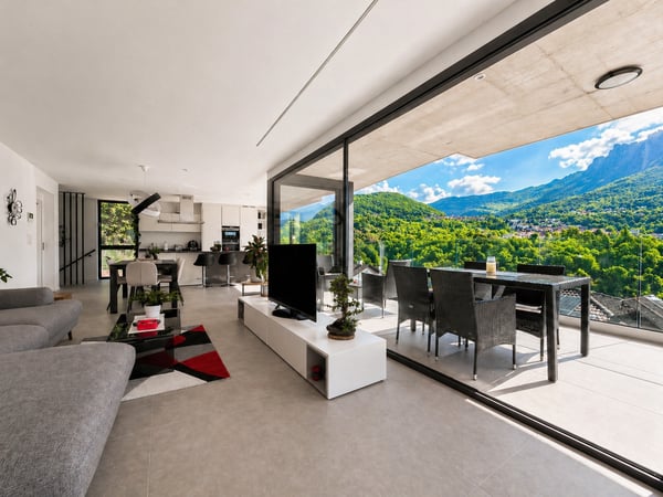 Elegante Casa Bifamiliare  – Moderna, Silenziosa e con Vista sulle Montagne 22