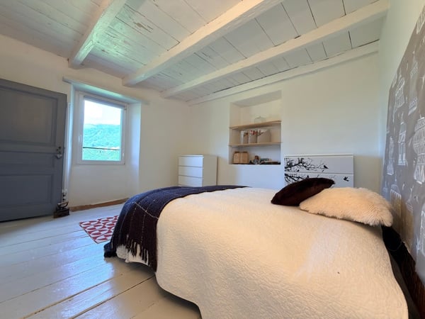 Casa Ticinese di carattere con splendido giardino e massima privacy a Bogno 19