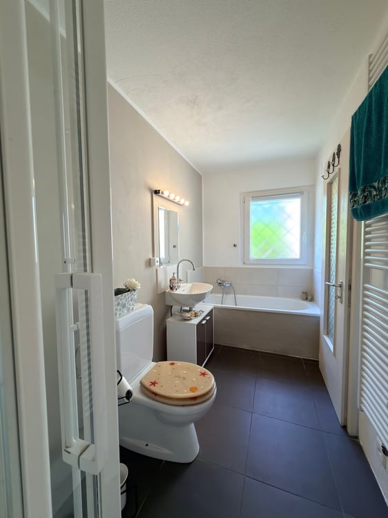Casa Ticinese di carattere con splendido giardino e massima privacy a Bogno 27