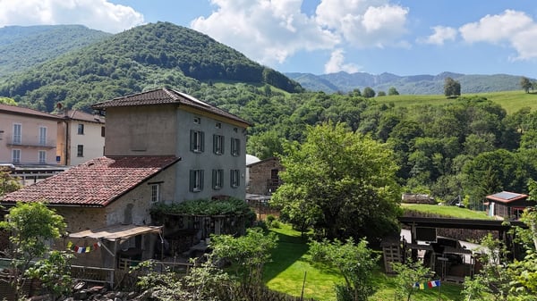 Casa Ticinese di carattere con splendido giardino e massima privacy a Bogno 5